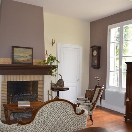 Hotel Chateau Nardon Crimon Saint-Christophe-des-Bardes Esterno foto
